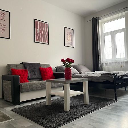 Tiffany Apartment In The City Center Братислава Экстерьер фото